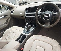 Audi A 5 2010 - Image 7/7