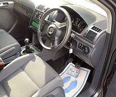 Volkswagen touran - Image 5/10