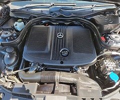 MERCEDES BENZ - Image 6/10