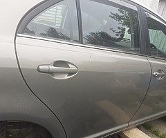 Toyota avensis - Image 8/10
