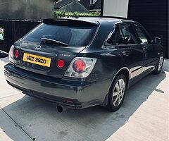 2004 Lexus IS 200 - Image 7/10