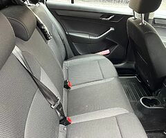 Skoda rapid 2015 - Image 8/10