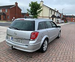 Opel Astra 1.9cdti diesel
 6 speed manual 
New nct till February next yer2/2023✅
New tax 4/2023✅ - Image 3/10