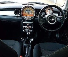 2009 mini clubman 1.6 disel cheap tax 190e per yer may  swap - Image 4/6