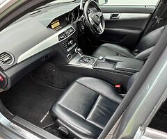 2011 Mercedes-Benz C-Class - Image 4/6
