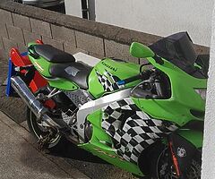 Kawasaki zx6r