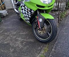 Kawasaki zx6r
