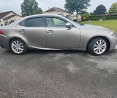 2014 Lexus is300h hybrid - Image 3/10