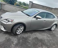 2014 Lexus is300h hybrid - Image 4/10