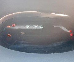 Toyota yaris - Image 7/9