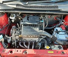 Toyota yaris - Image 8/9