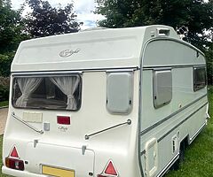 Carlight 2 Berth MINT Lightweight Caravan For Sale - Image 4/10