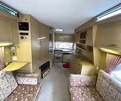Carlight 2 Berth MINT Lightweight Caravan For Sale - Image 6/10