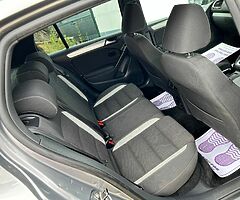 2011 Volkswagen Golf R line automatic we finance - Image 7/10
