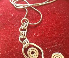 Ladies silver chain and pendant - Image 7/10
