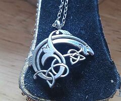 Ladies silver chain and pendant
