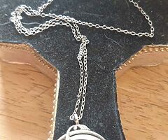Ladies silver chain and pendant - Image 6/8
