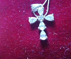 Ladies silver chain and pendant - Image 5/10