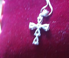 Ladies silver chain and pendant