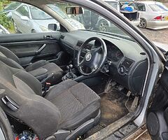 2003 Volkswagen Golf - Image 5/10