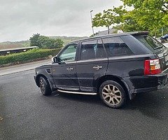 Range rover sport crew cab