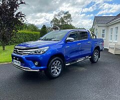 2016 Toyota Hilux - Image 3/10