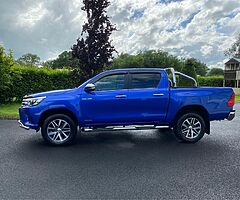 2016 Toyota Hilux - Image 4/10