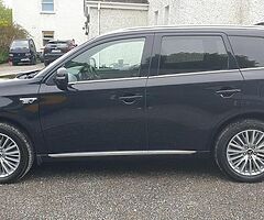 192 MITSUBISHI OUTLANDER GH4S PLUG-IN HYBRID AUTOMATIC 4X4 - Image 3/10