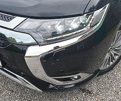 192 MITSUBISHI OUTLANDER GH4S PLUG-IN HYBRID AUTOMATIC 4X4 - Image 8/10