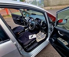 Honda Fit 1.3 Hybrid - Image 8/10