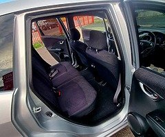 Honda Fit 1.3 Hybrid - Image 9/10