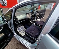Honda Fit 1.3 Hybrid - Image 10/10
