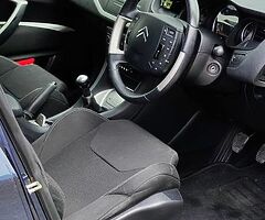 2009 - Image 6/10