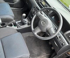 Toyota corolla - Image 5/9