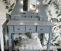 DRESSING TABLE WITH HOLLYWOOD LIGHTS - Brand New - DELIVERY  - Image 5/6