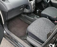 09 Automatic Toyota Vitz