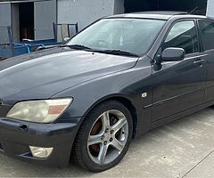 2001 Lexus IS 200