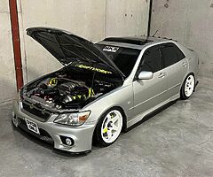 2002 Lexus IS 200