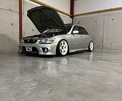 2002 Lexus IS 200
