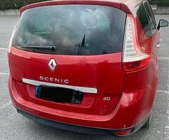 2010 Grand Scenic 7 seater diesel - Image 4/9