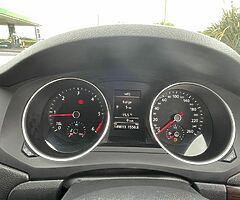 2015 Volkswagen Jetta - Image 6/10