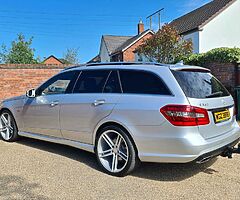 2011 Mercedes-Benz E-Class - Image 4/4