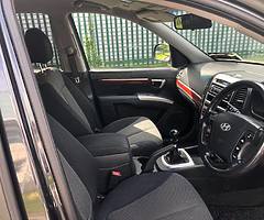 Hyundai Santa Fe 4wd 7 seater - Image 3/10