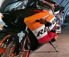 2005 Honda CBR 1000 RR Fireblade - Image 8/10