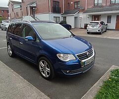 Excellent VW Touran 1.9 2007 - Image 8/8