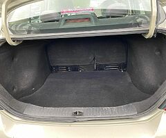2008 Nissan tiida 1.5 diesel 6 speed - Image 8/10