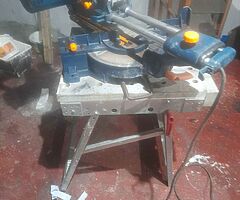 Ryobi  bench  saw  and  steel  table  working  good   steel  cutting  blade  in  it  can  be  change