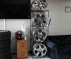 LARGE raks each