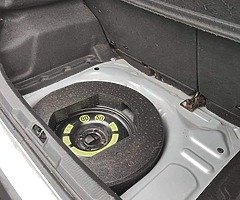 Vehicles - Image 3/8