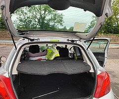 Vehicles - Image 8/8